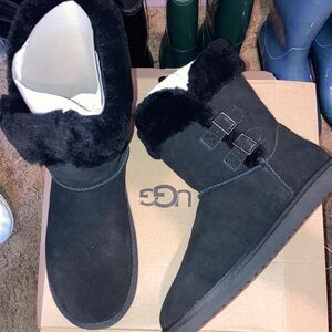 Kookaburra by UGG Women's sulaan short boots black size 12W